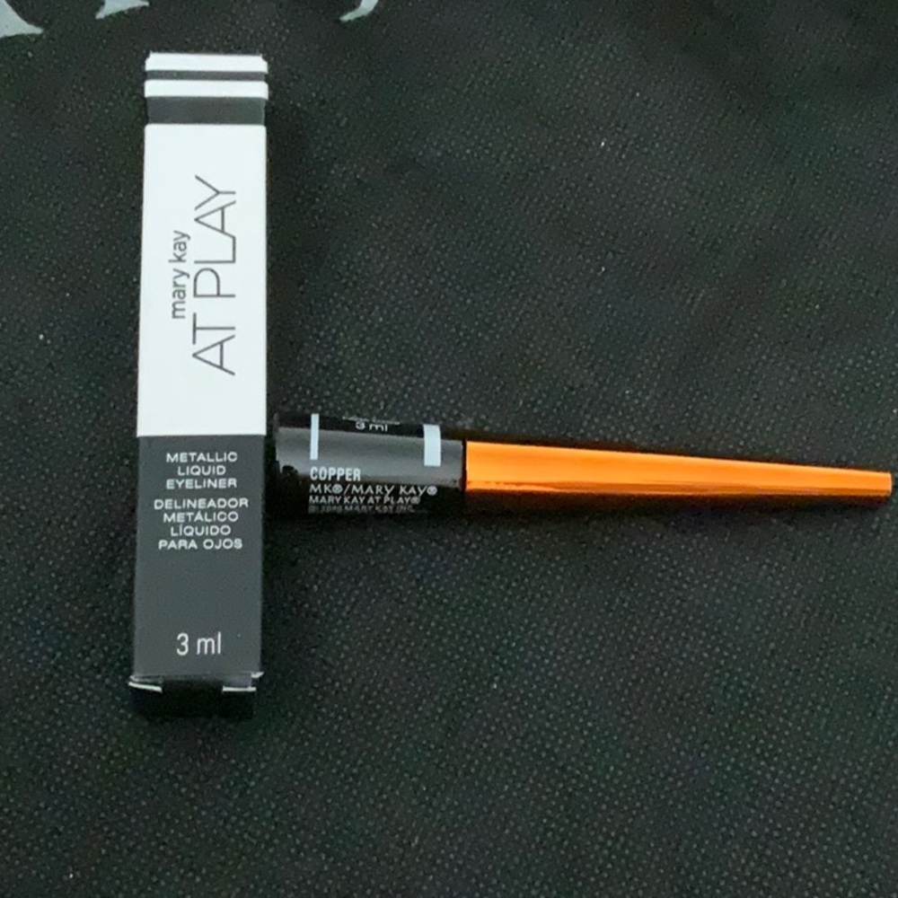 Mary Kay At Play Metallic Liquid Eyeliner - Copper